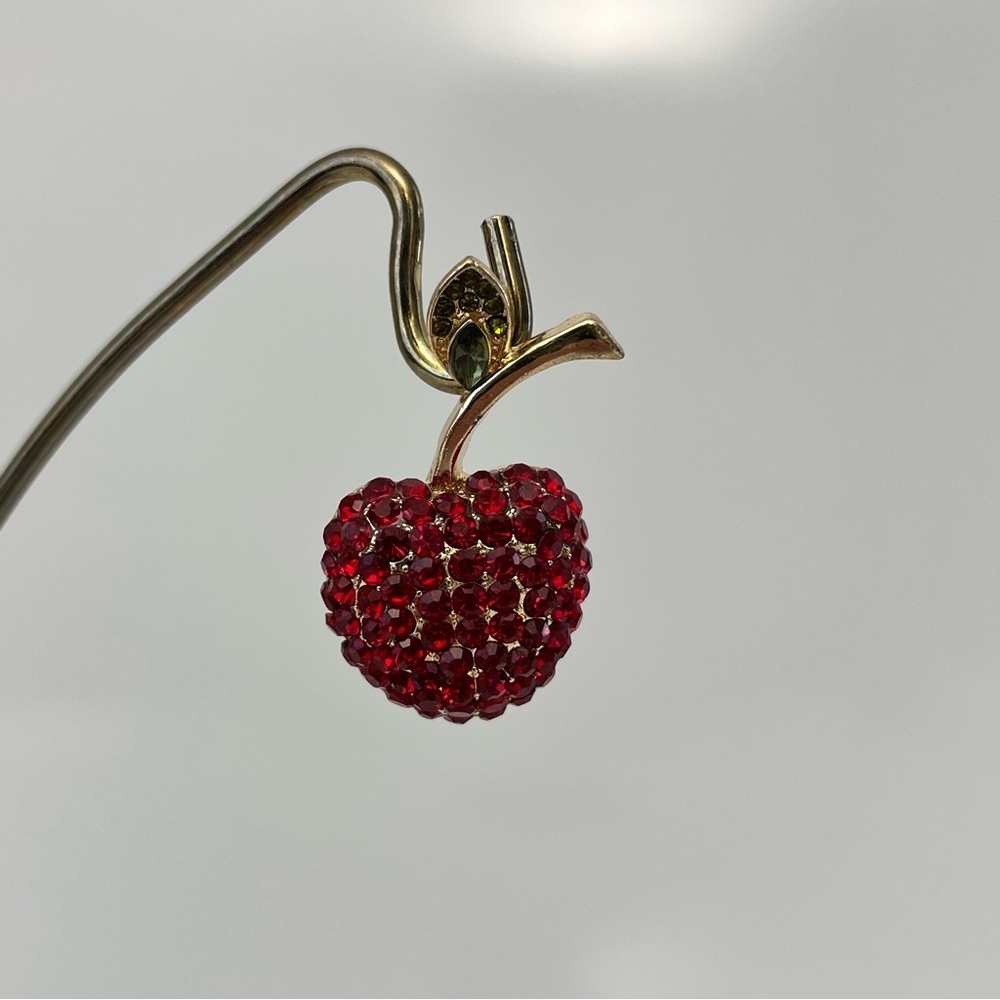 Sparkling Red Rhinestone Apple Brooch Pin - Picture 6 of 8